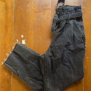 Abercrombie & Fitch Mom Jeans, size 28R / 6.